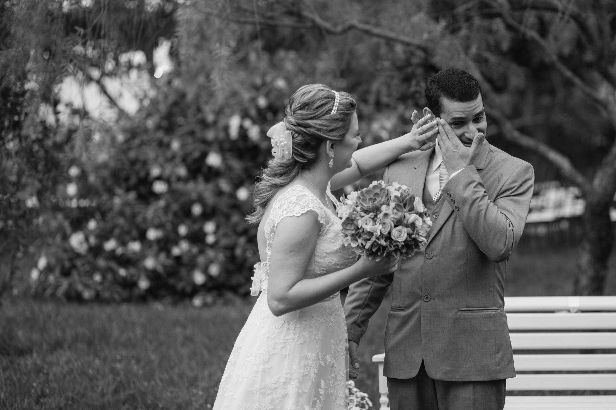 Fabio e Gisele - Casamento em Mundo Novo - MS por Lorran Souza e Léia Sotile - fotografo de casamentos - 00012