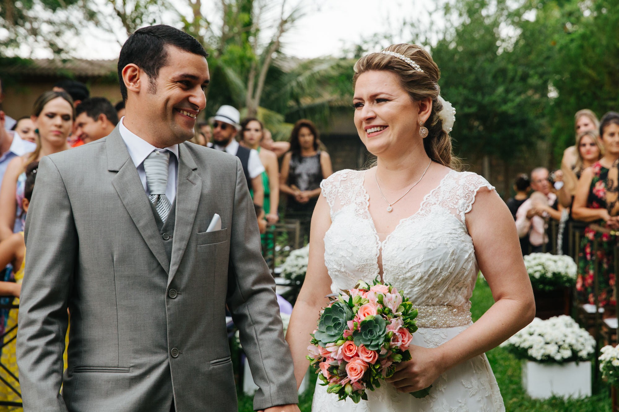 Fabio e Gisele - Casamento em Mundo Novo - MS por Lorran Souza e Léia Sotile - fotografo de casamentos - 00017