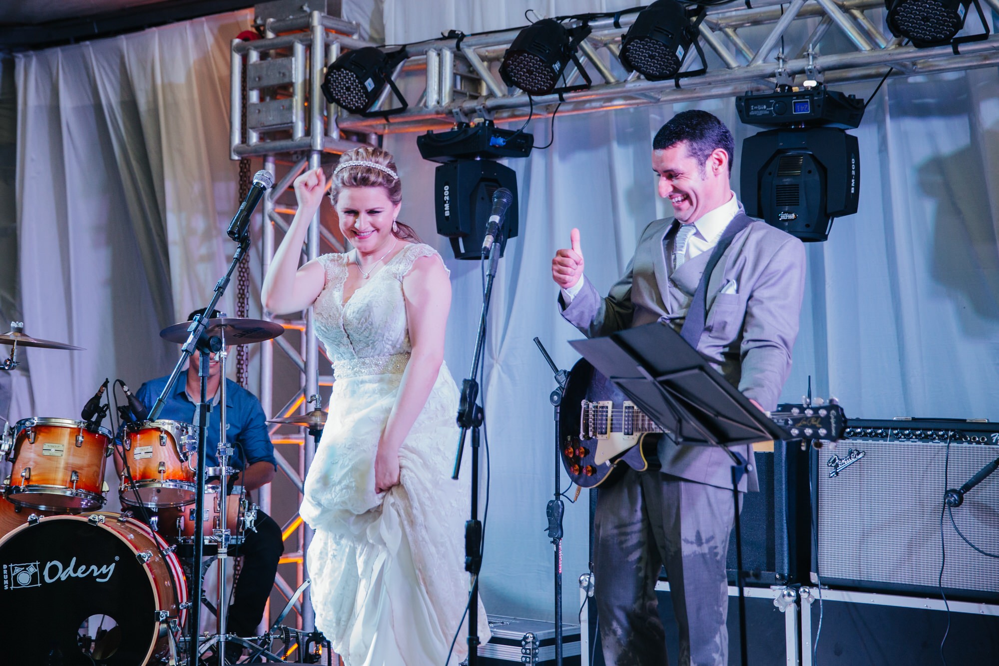 Fabio e Gisele - Casamento em Mundo Novo - MS por Lorran Souza e Léia Sotile - fotografo de casamentos - 00032