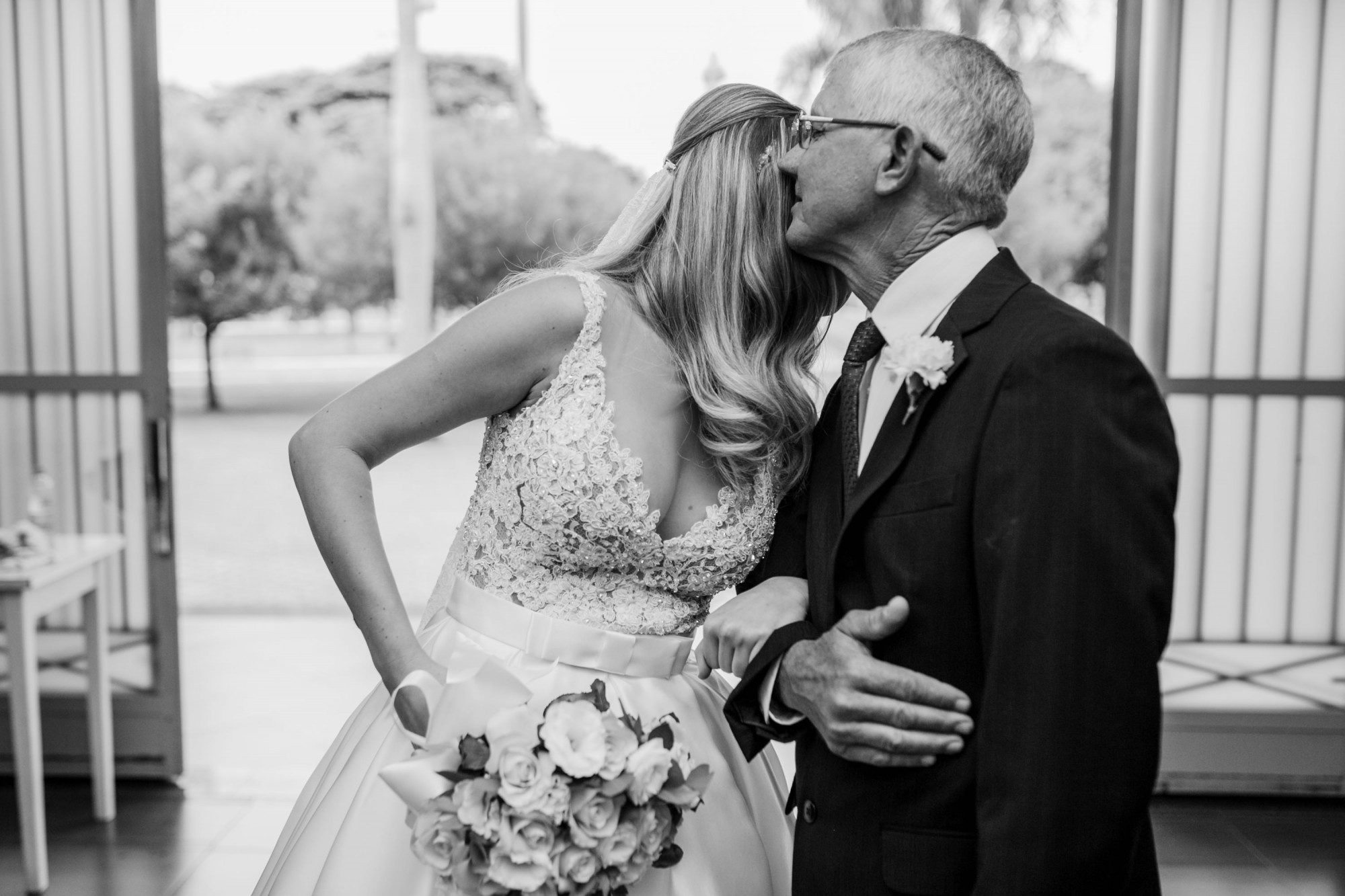 Casamento da Mirian do Jariel fotografado por Lorran Souza e Léia Sotile - Em Palotina PR - Banda Biografia JM-1322