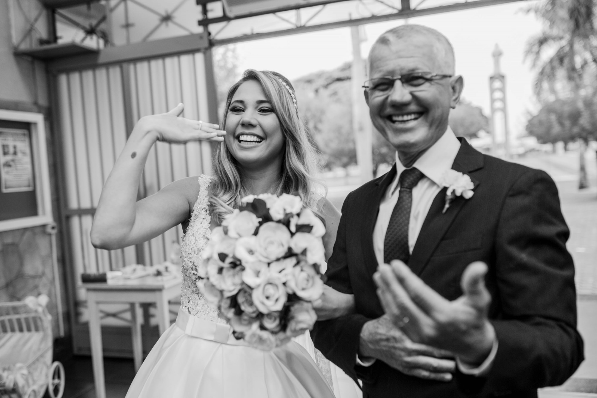 Casamento da Mirian do Jariel fotografado por Lorran Souza e Léia Sotile - Em Palotina PR - Banda Biografia JM-1327