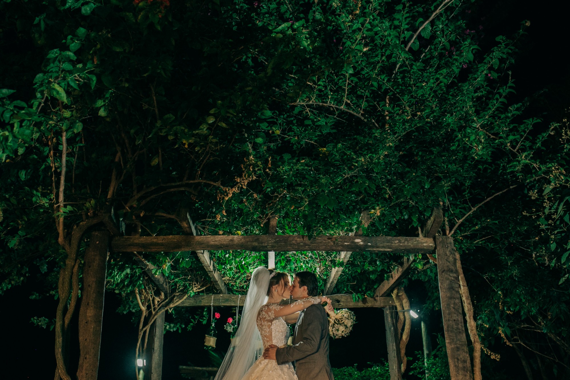 Casamento Anderson e Juliana Fioreli em Iporã Paraná - por Lorran Souza e Léia Sotile - Fotografos de casamentos - JA-2194