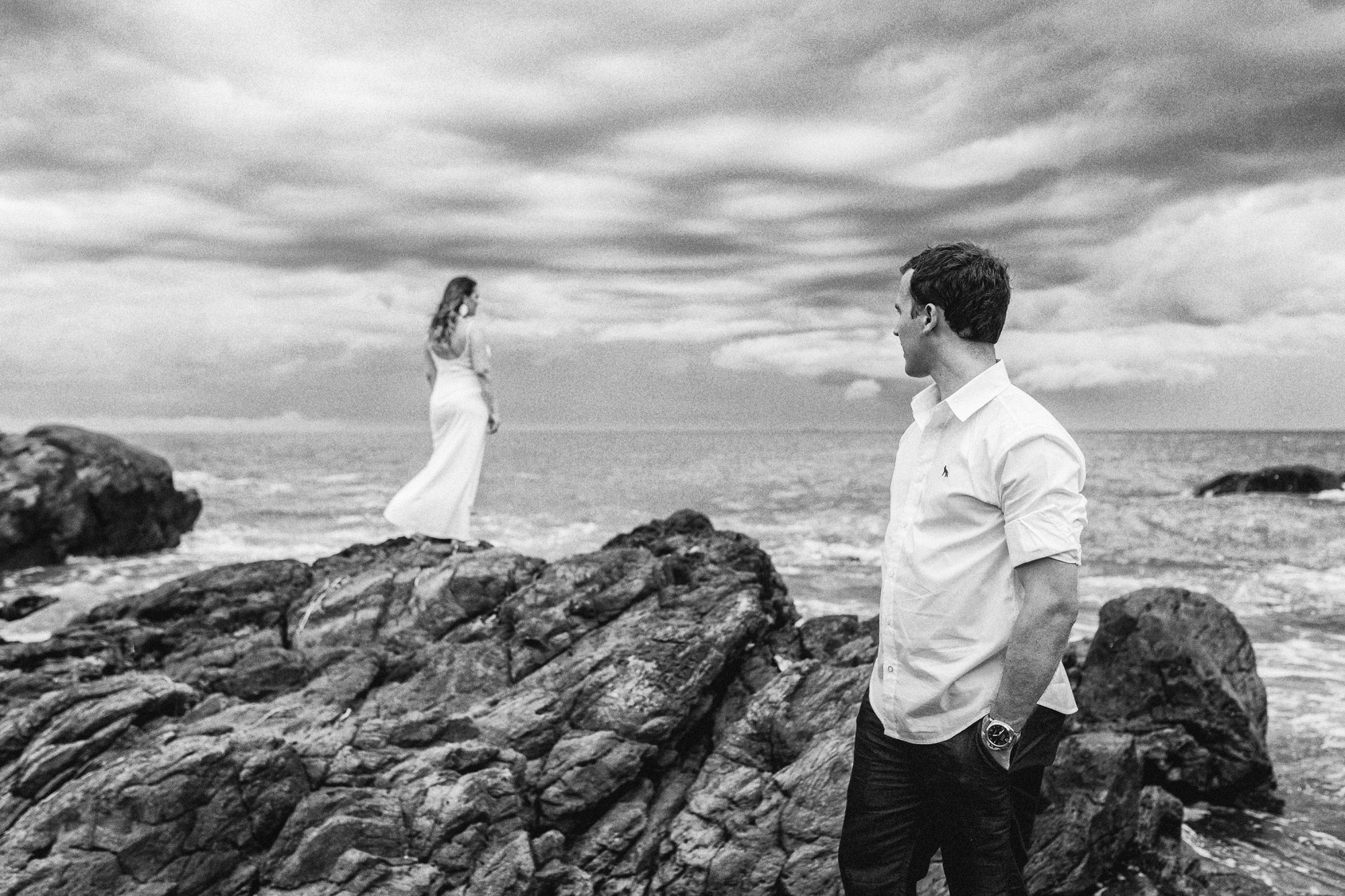 Ensaio de pré casamento na praia de balneario camburiu com Rodrigo Tartaro e Gabriela Vieira por Lorran Souza e Léia Sotile - fotografos de casamentos - GR-315