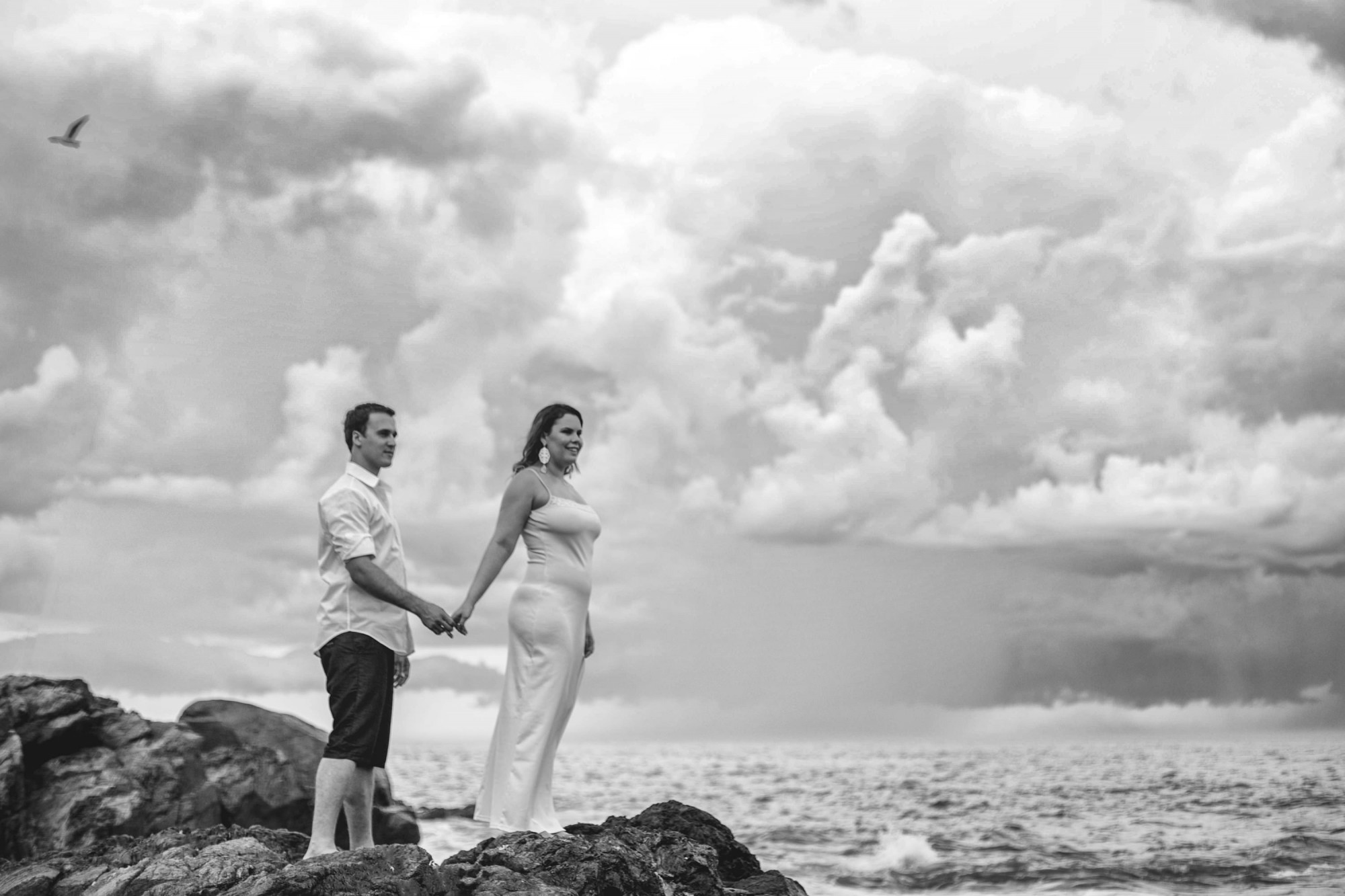 Ensaio de pré casamento na praia de balneario camburiu com Rodrigo Tartaro e Gabriela Vieira por Lorran Souza e Léia Sotile - fotografos de casamentos - GR-55