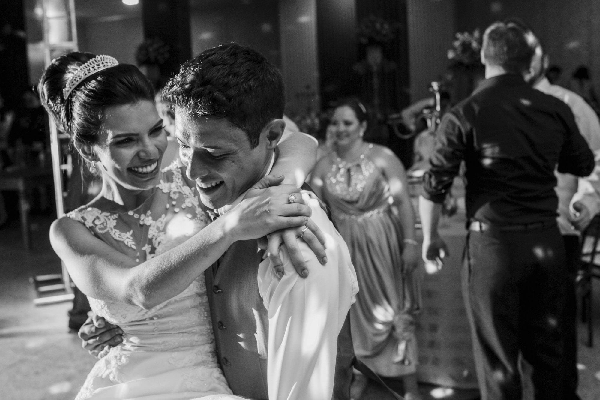 Casamento Camila Rampim e Rafael em Terra Roxa - Paraná - por Lorran Souza e Léia Sotile - fotografos de casamentos - 92