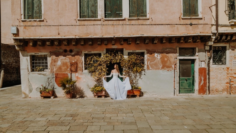 Noiva em Veneza: Beleza e Romance em Cada Detalhe
