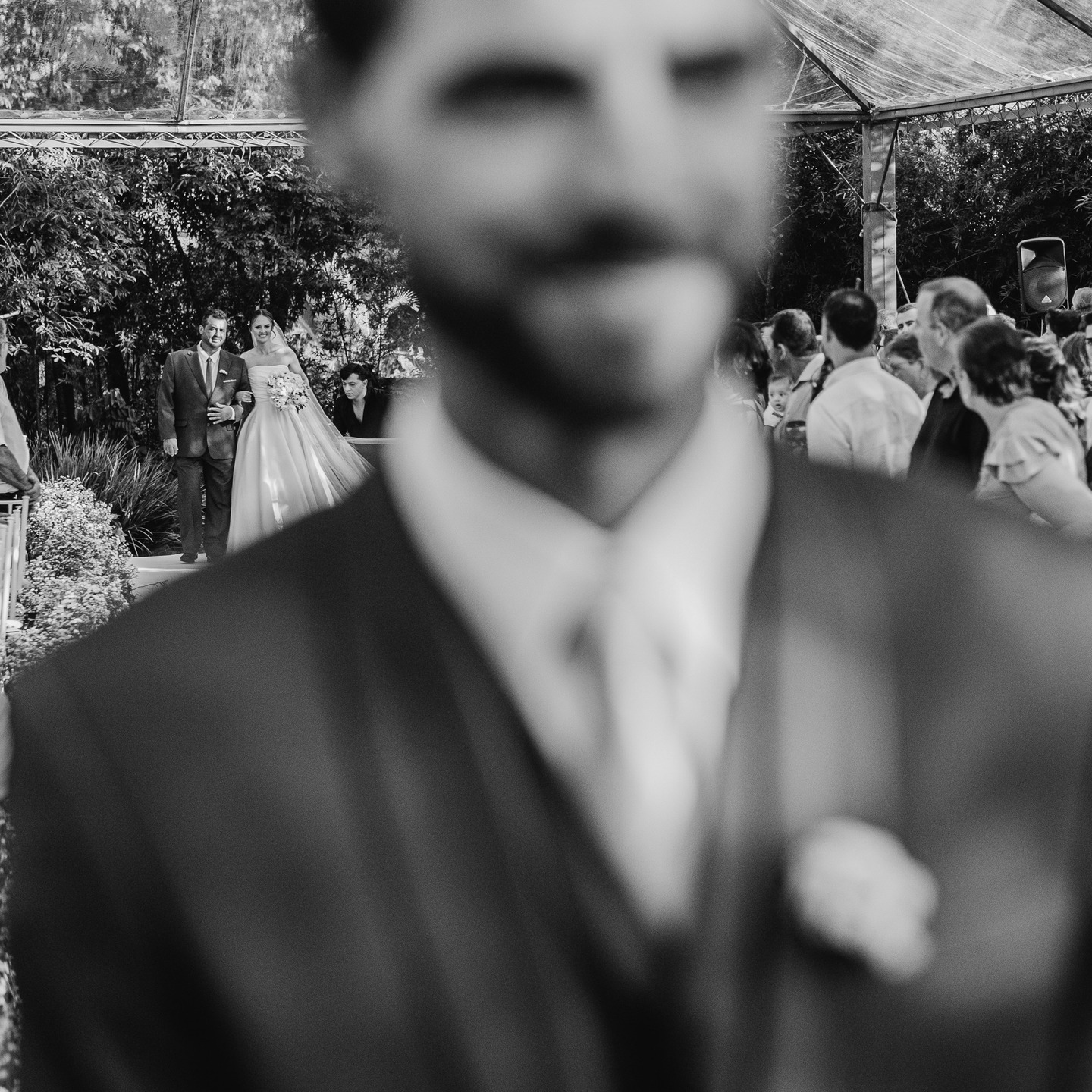 Reação Emocionante Durante a Cerimônia de Casamento